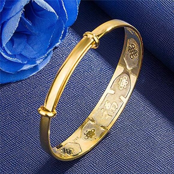 Neiman Marcus 18k Yellow Gold Classical Diamond Cut Adjustable Bangle Bracelet - Picture 5 of 5